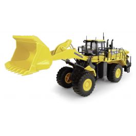 Universal Hobbies 1/50 Komatsu WA600-8 Stone Handler DieCast