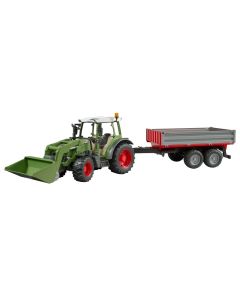 Fendt Vario 211 z ładowaczem czołowym i przyczepą