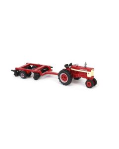 Farmall 460 z broną talerzową
