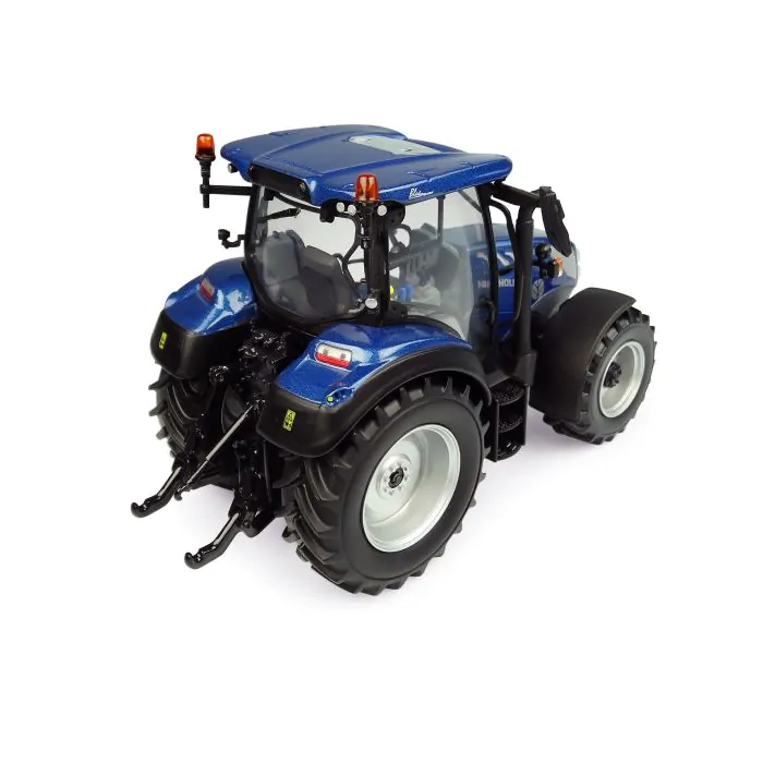 Ciągnik New Holland T5.140 Blue Power Universal Hobbies 1:32